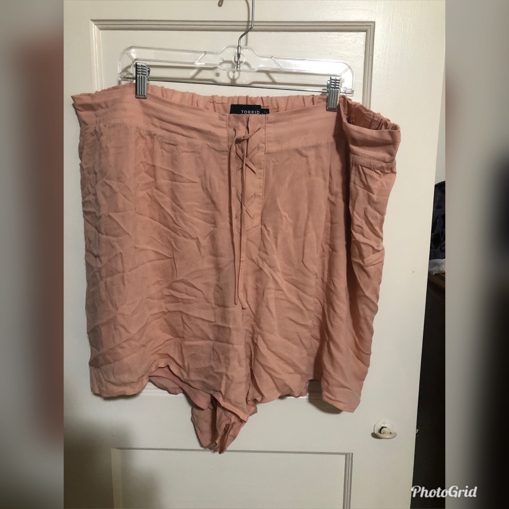 Super cozy Torrid light pink shorts